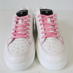 BNIB Chanel 21P sneakers calfskin white and pink 36.5
